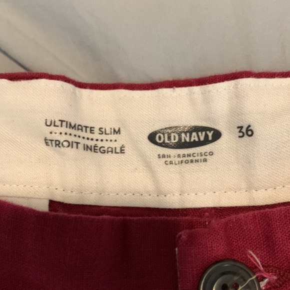 Maroon/Burgundy/Wine Men’s Old Navy Ultimate Slim Shorts Size 36 - Picture 2 of 4